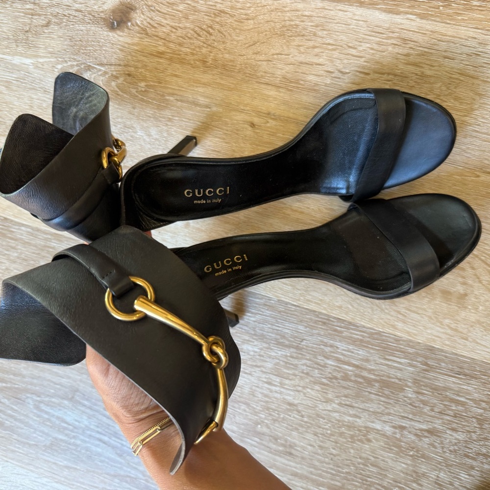 Gucci Black Heels with Iconic Design